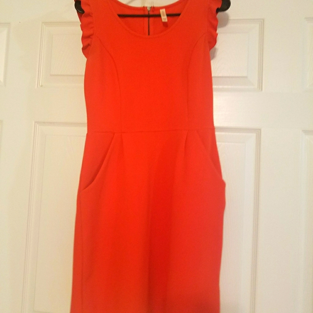 Short dress